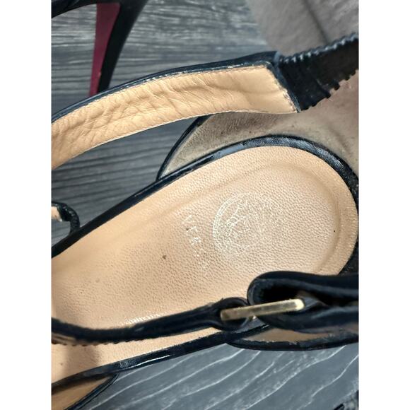 VERSACE Runway Sandals Black Patent Gold Platform Heel T-Strap Sz. 39 - Picture 5 of 9